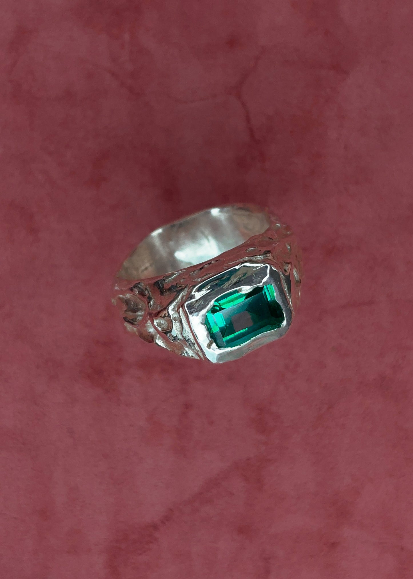 The Cathedral Moss Ring